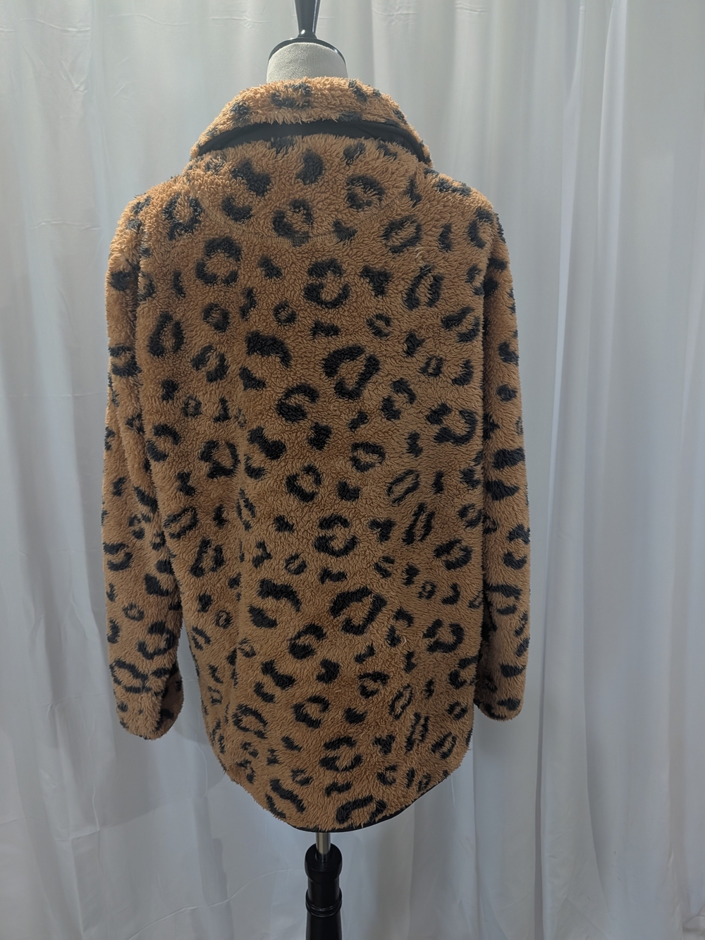Simply Southern Leopard Print Sherpa Pullover – Size XL - Picture 6 of 11